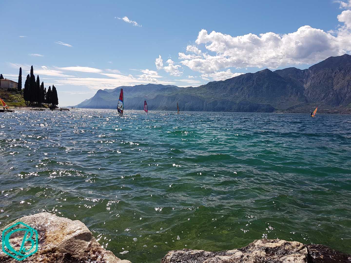 Gardasee Surfcamp Urlaub Surfen Windsurfen SUP Good Vibes