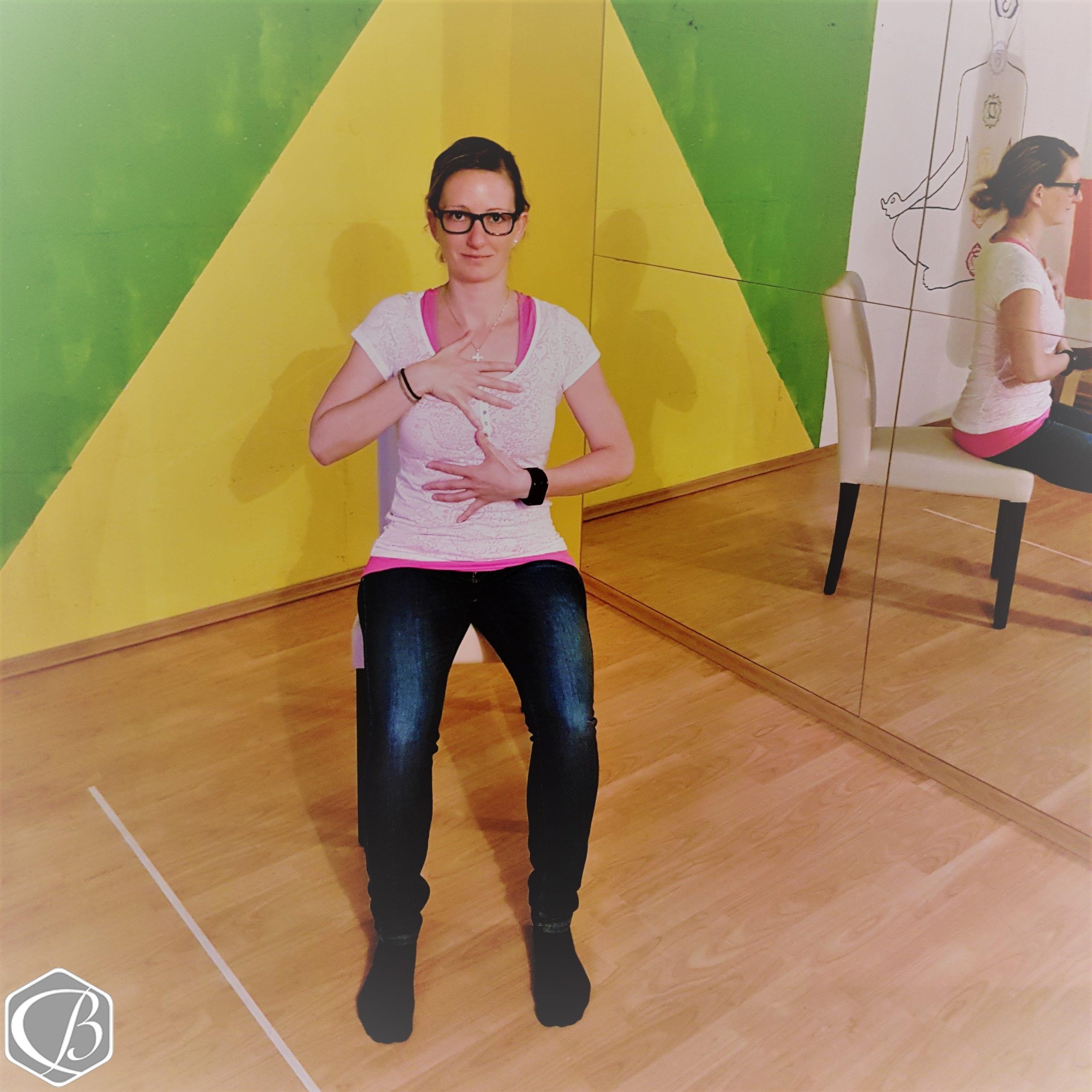 Büroworkout Pause zwischendurch aktiver Alltag Bewegung Fitness zu langes Sitzen