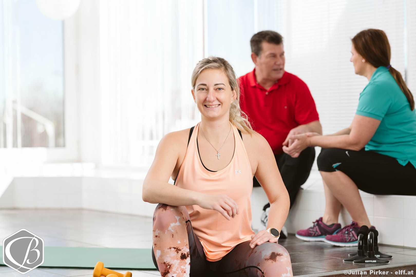 ©Julian Pirker - elff.at Christina Fitness e!Motion Personal Fitness Training Groupfitness Trainingsplanung Kinesio-Taping Firmenfitness