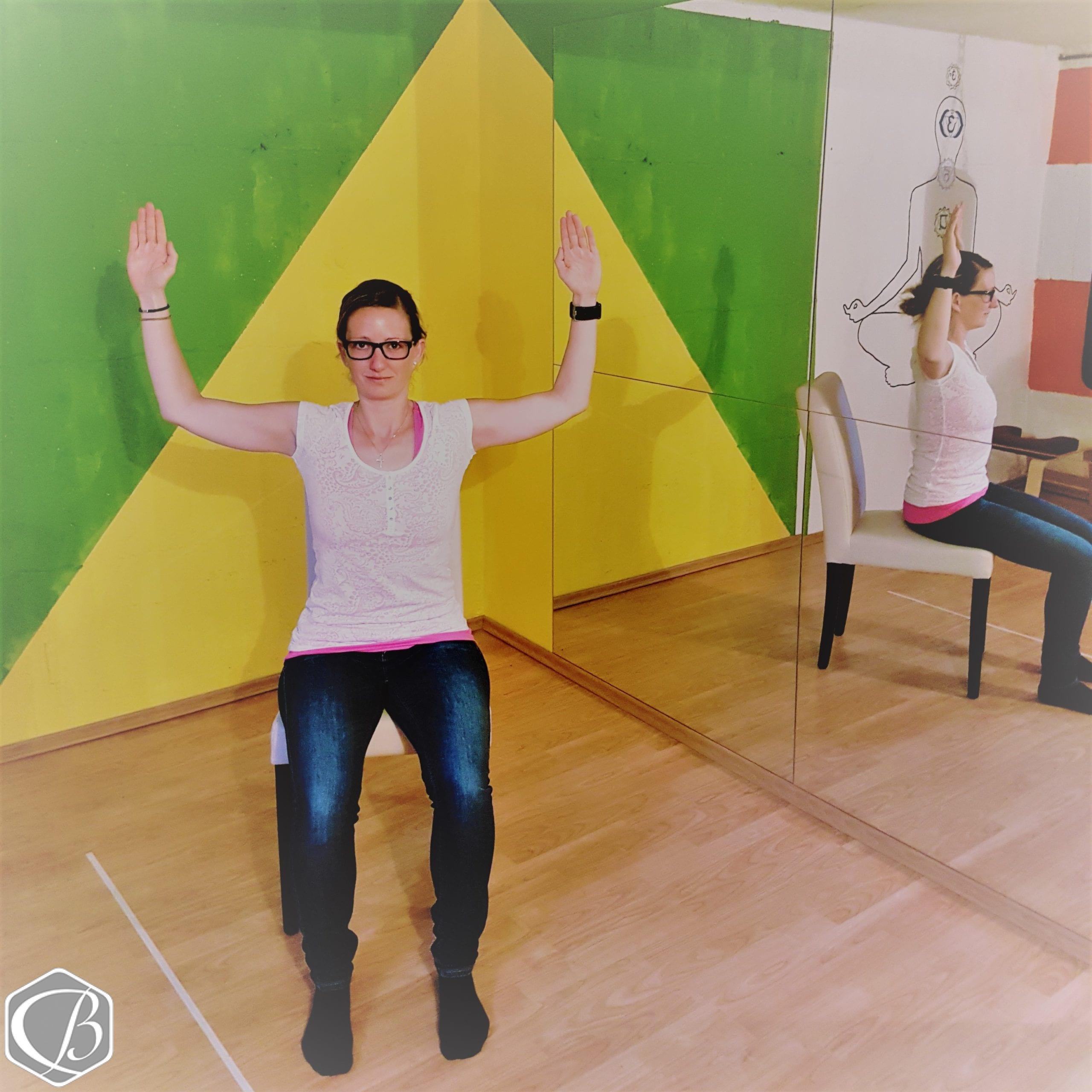 Büroworkout Pause zwischendurch aktiver Alltag Bewegung Fitness zu langes Sitzen