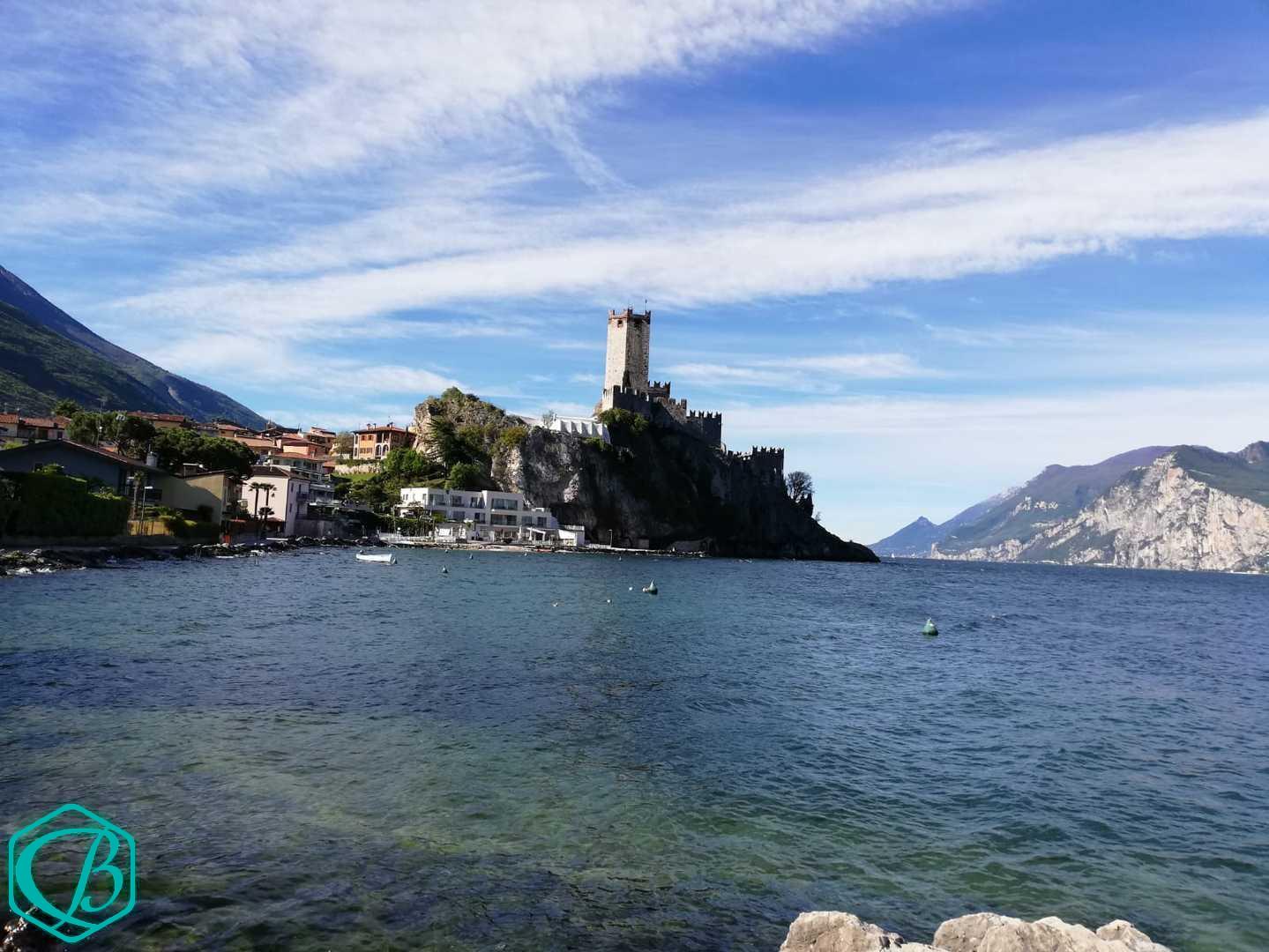 Gardasee Surfcamp Urlaub Surfen Windsurfen SUP Good Vibes