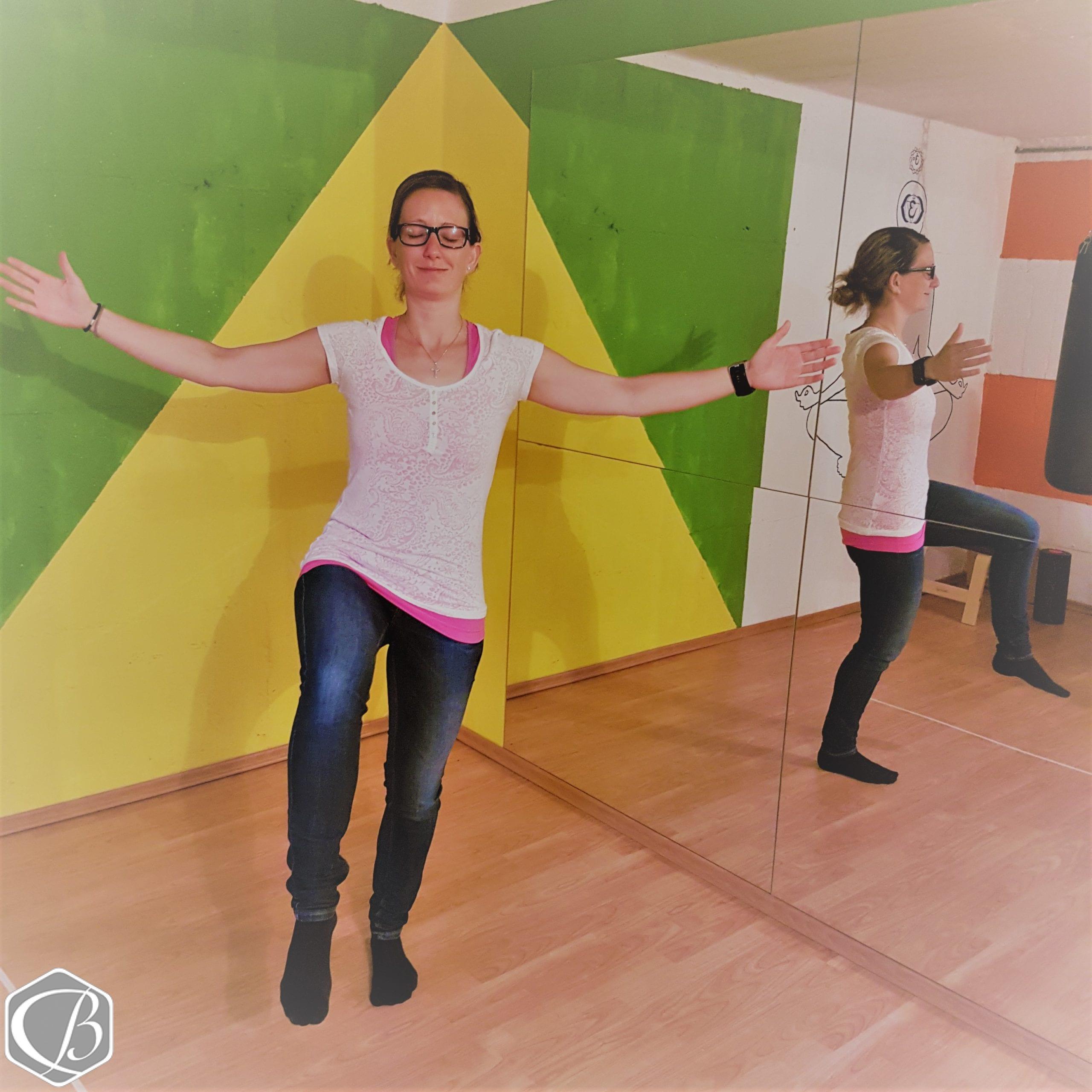 Büroworkout Pause zwischendurch aktiver Alltag Bewegung Fitness zu langes Sitzen