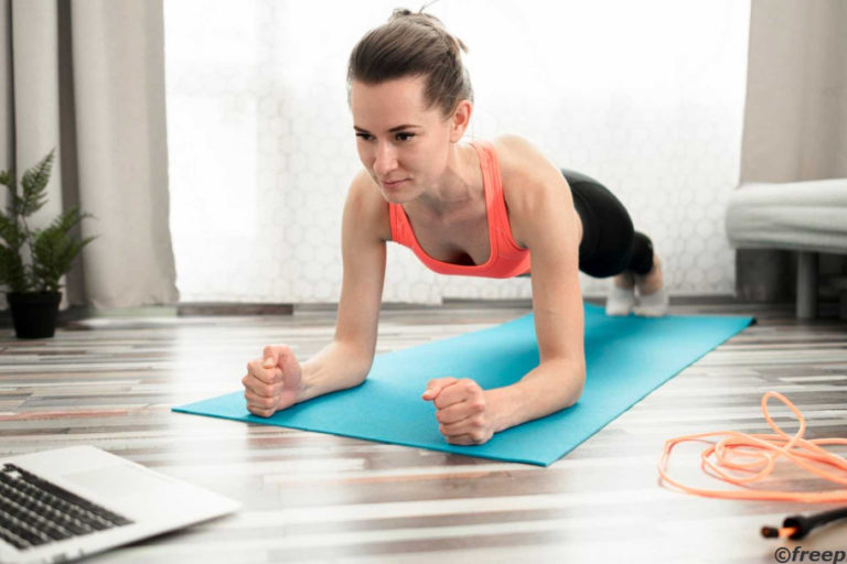 Online-Fitness-Kurse Live-Workout Online-Training Homeworkout