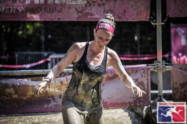 Obstacle Course Racing Muddy Angel Run Hindernislauf Schlamm Matsch Laufen